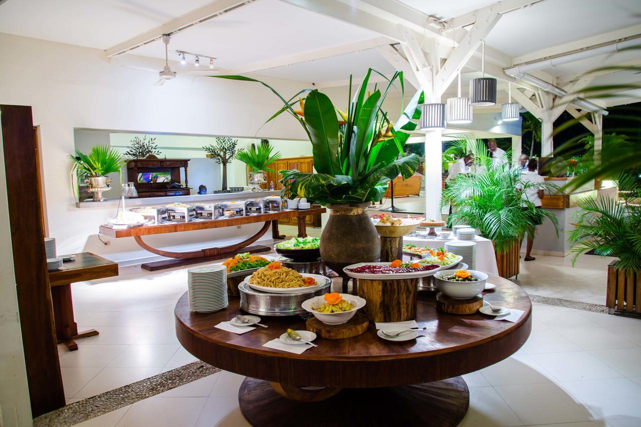 Hotel Montana Pétionville エクステリア 写真